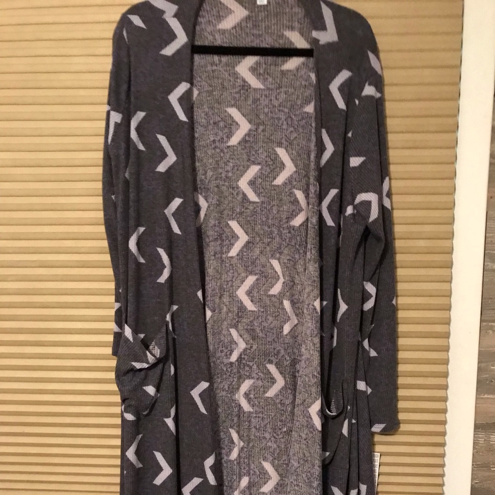 Large Lularoe Sarah Duster Arrows